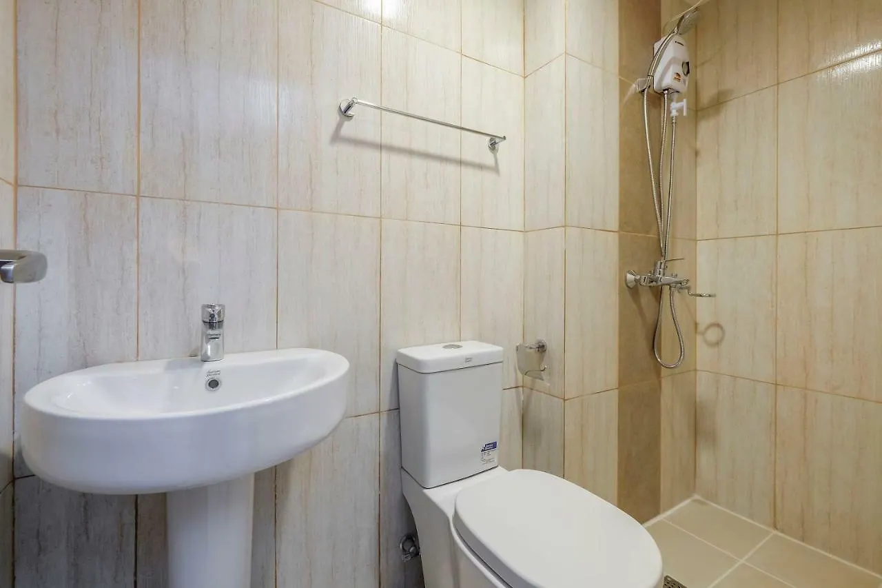 Zen Rooms 8 Adriatico מנילה